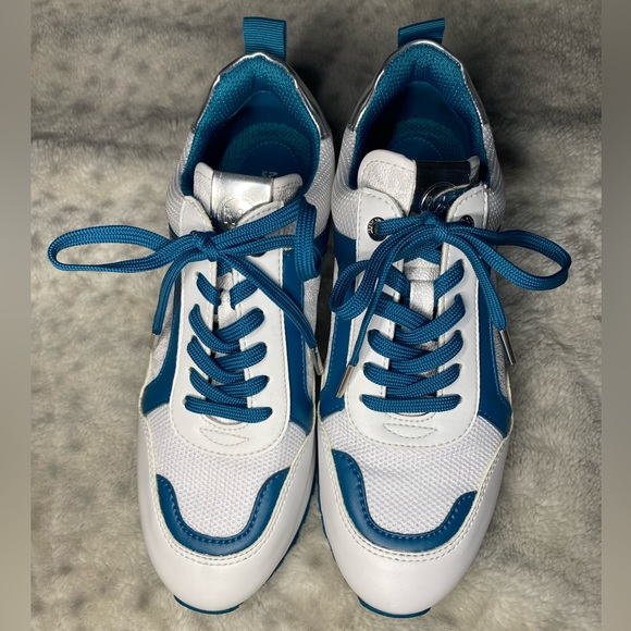 Michael Kors Wilma Trainer Sneaker - Picture 3 of 7